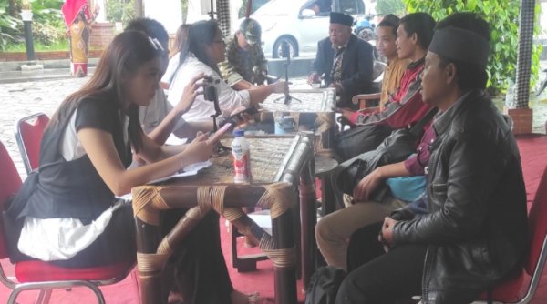 Pos Pengaduan Lembur Pakuan KDM, Tiap Hari Banjir Aduan Warga