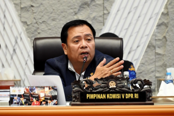 Lasarus: Komisi V DPR Tidak Pernah Minta Alfamart dan Indomaret Ditutup