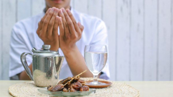 Istimewa! Doa Hari ke-8 Ramadhan yang Penuh Ampunan dan Keutamaan