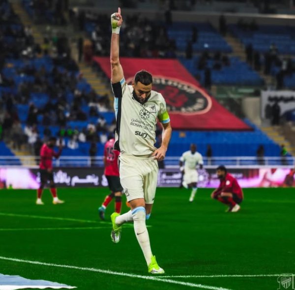 Drama Retak di Puncak Liga Saudi, Benzema Tinggalkan Al-Ittihad dan Menyeberang ke Al-Hilal