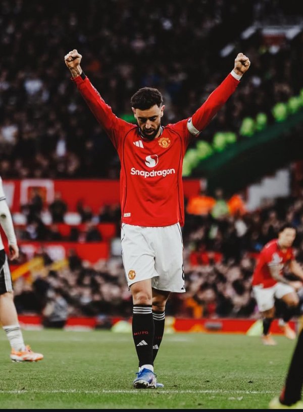Di Tengah Tragedi Inkonsistensi MU, Bruno Fernandes Muncul sebagai Kandidat Terkuat Pemain Terbaik Liga Inggris