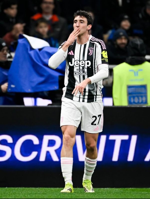 Real Madrid dan Liverpool Intip Andrea Cambiaso, Juventus Pasang Harga Tinggi