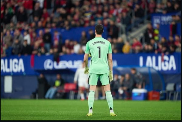 Courtois Dirumorkan Kritik Trent Alexander-Arnold, Ruang Ganti Real Madrid Kembali Disorot