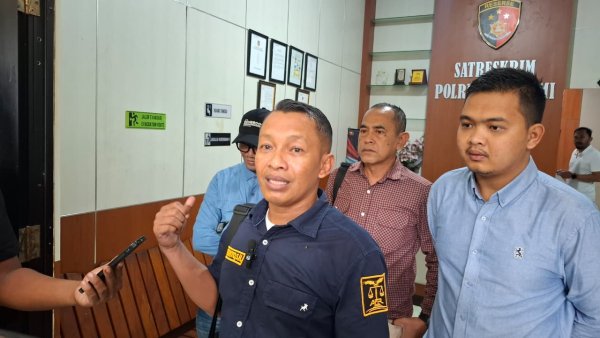 Belasan Calon Jemaah Umrah di Sukabumi Tertipu, Visa Hingga Tiket Editan