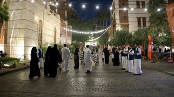 Balad Jeddah Dipadati 1 Juta Pengunjung di Awal Ramadan