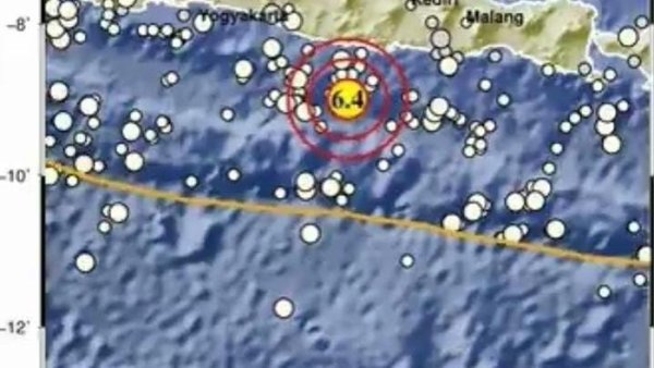Dini Hari Mencekam di Pacitan, Rumah Warga Retak dan Runtuh Usai Gempa 6,4 Magnitudo