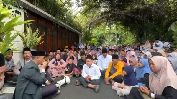 Doa di Depan Rumah Joko Widodo Viral, Ajudan Tegaskan Tak Ada Gangguan