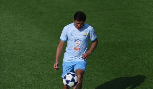 Waspadai Ratchaburi FC, Adam Alis Minta Persib Tetap Fokus