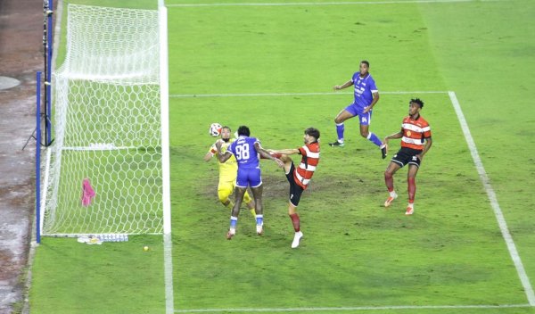 Persib Bandung Unggul 3-0 atas Madura United di Babak Pertama