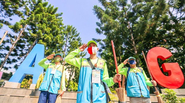 211 Petugas DLH Siaga Jaga Kebersihan Bandung Saat Lebaran