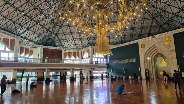 Masjid untuk Iktikaf di Bandung: 7 Rekomendasi Terbaik Berburu Lailatul Qadar