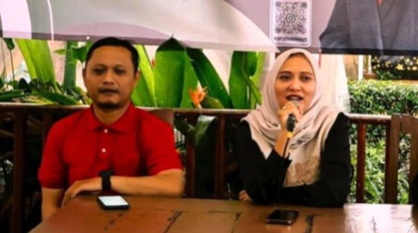 Nia Purnakania Jaga Keseimbangan Tugas Legislatif dan Silaturahmi Alumni SMAN 1 Majalaya