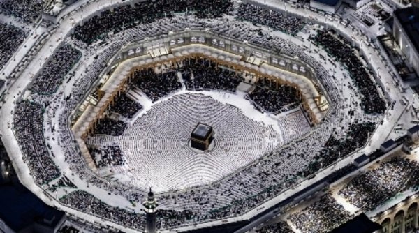 Malam 29 Ramadan, Masjidil Haram dan Nabawi Siap Sambut Jutaan Jemaah