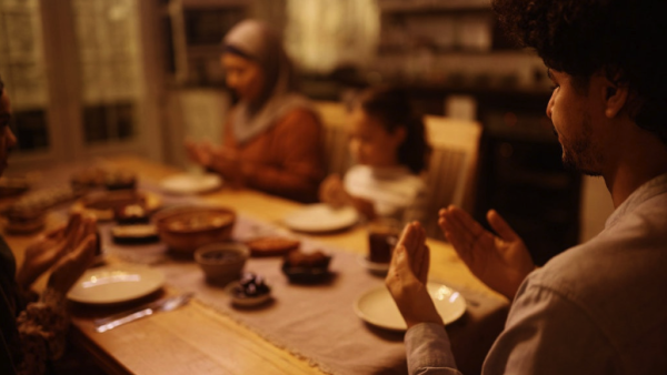 Istimewa! Doa Hari ke-25 Ramadhan yang Penuh Ampunan dan Keutamaan