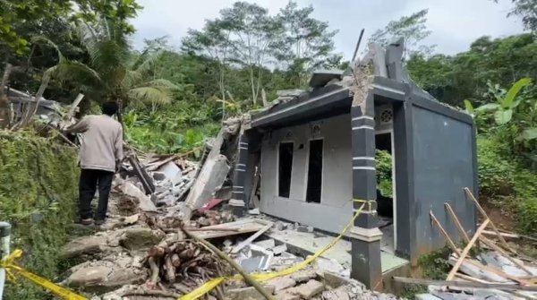 Pergerakan Tanah Bantargadung Sukabumi Berstatus Tanggap Darurat Bencana Selama 7 Hari