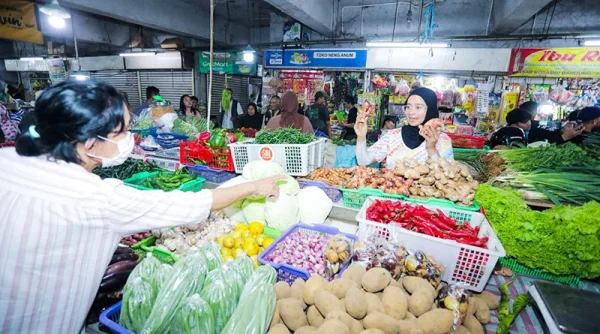 Harga Pangan Bandung Bergerak, Cabai Turun Ayam Murah