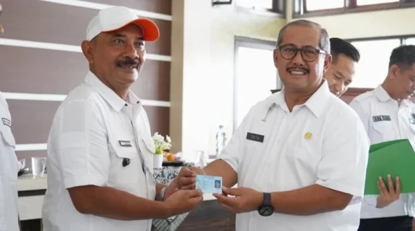 Tingkatkan Layanan Adminduk, Disdukcapil Percepat Pencetakan dan Penyerahan KTP-el