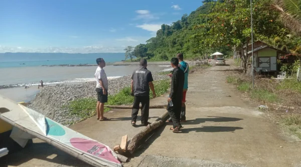 Mobil Wisatawan Terseret ke Laut akibat Banjir Bandang di Cisolok Sukabumi
