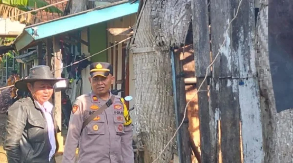 Dari Rutilahu Jadi Layak Huni, Polisi  Bantu Warga Caringin