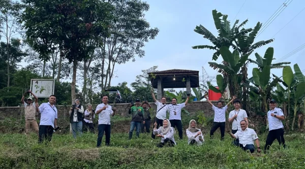 Disperkimtan Bandung Tanam Ratusan Pohon di 12 TPU, Wujudkan Kawasan Hijau dan Asri