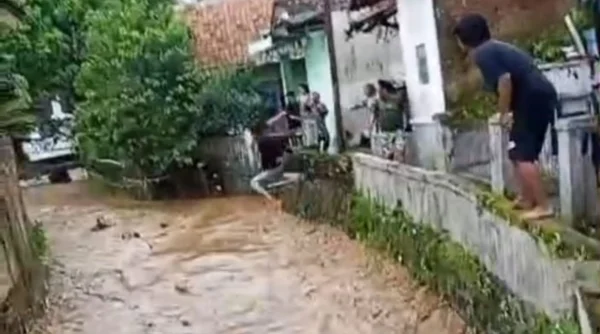 Anak Perempuan Terseret Arus Sungai di Banjaran Ditemukan Meninggal,