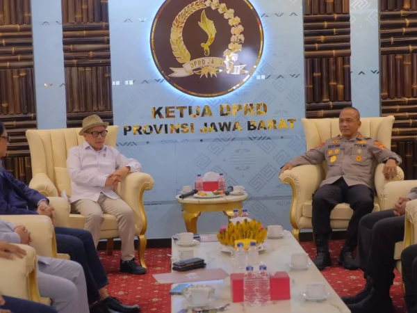 Kapolda Jabar Silaturahmi ke DPRD, Perkuat Sinergi Keamanan Daerah