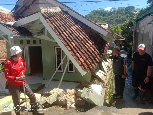 Banjir Bandang Terjang Cisolok Sukabumi, Empat Rumah Warga Rusak