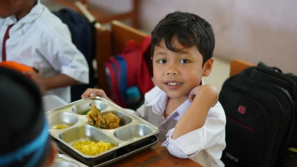 Program MBG di Sukabumi Jangkau 923 Ribu Penerima Manfaat, dari Balita hingga Santri