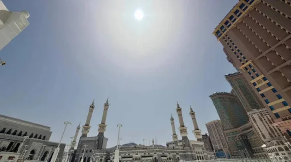 Momen Langka di Makkah, Matahari Tepat di Atas Ka'bah