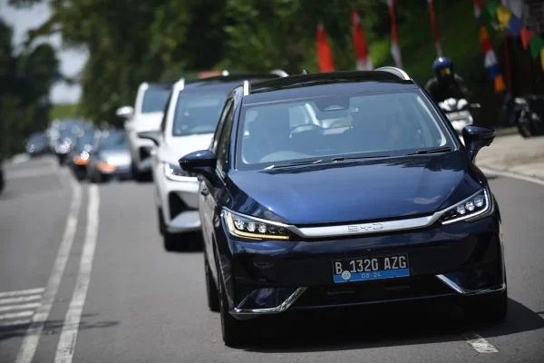 Pemprov DKI Jakarta Resmi Bebaskan Pajak Kendaraan Mobil dan Motor Listrik