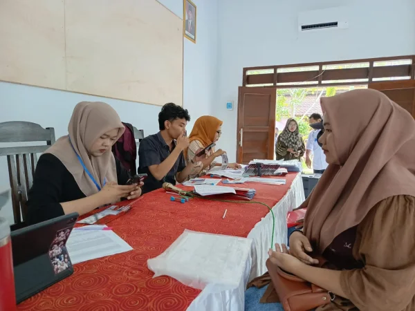 Pemkab Jember Perkuat Layanan Bansos, Kecamatan Kencong Kawal Migrasi KKS ke Perbankan