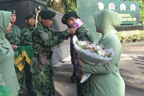 Tradisi Penerimaan Kasbrig Baru Warnai Semangat Kebersamaan Brigif 9 Kostrad