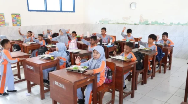 Menu Daging Sapi Jadi Hidangan Spesial Jumat di SPPG Wringinagung