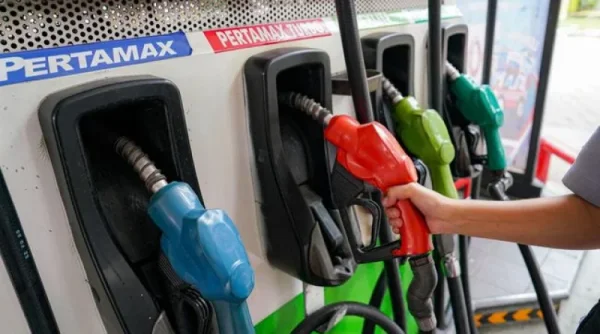 Harga Pertamax Tembus Rp17.000, Pertashop Sumbar Tertekan