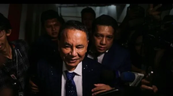 Hotman Ungkap Alasan Febrie Menyebutnya 'Pemecah Ombak' di Persidangan