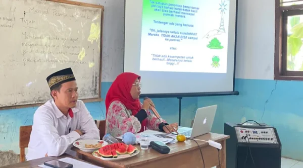 Tingkatkan Mutu Sekolah, SMK NU Krangkeng Gembleng Guru dan Tenaga Administrasi