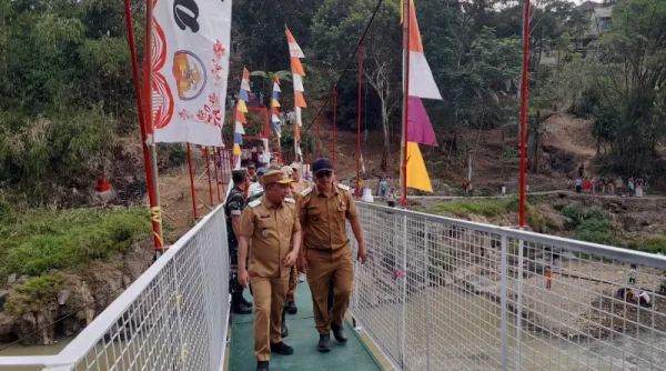 Permudah Mobilitas Warga, Jembatan Gantung Garuda di Cibadak Sukabumi Diresmikan