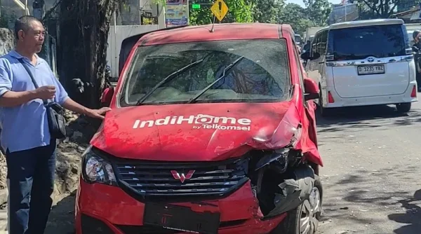 Tabrakan Tiga Mobil di Moch Toha, Seorang Anak Dikabarkan Luka Parah