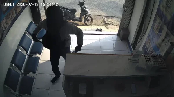 Aksi Berani Penjaga Kios Gagalkan Perampokan Bersenjata Tajam di Sukabumi