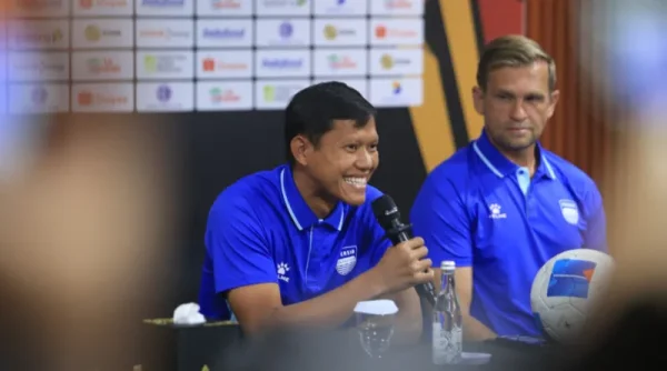 Laga Persib Kontra Arema Jadi Momen Reuni Adam Alis