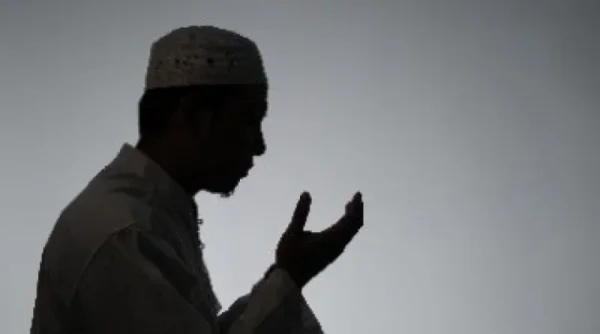 KHUTBAH JUMAT: Jaga Hati dari Iri atas Nikmat Orang Lain