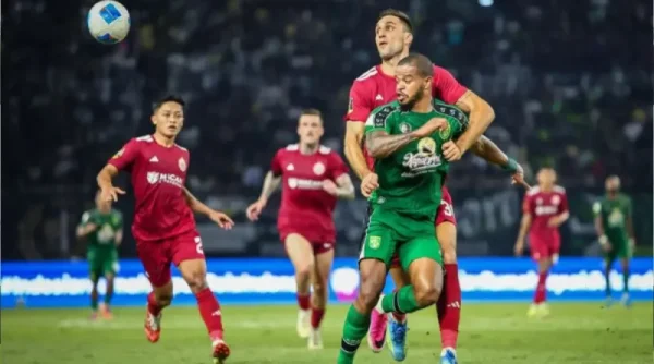 Persebaya Unggul 1-0 atas PSMS Lewat Sundulan Yuran
