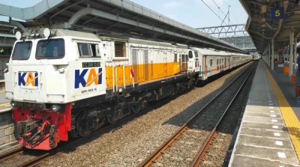 Hindari Macet Konser Monas, 13 KA Gambir Layani Naik di Jatinegara
