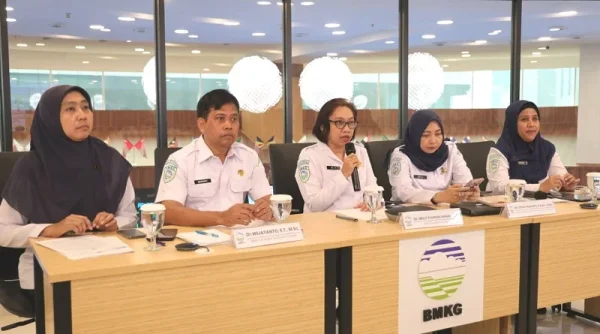 Tsunami Berakhir, Flores Diguncang 37 Gempa Susulan
